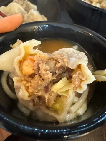 鮮蝦菜豬肉餃子