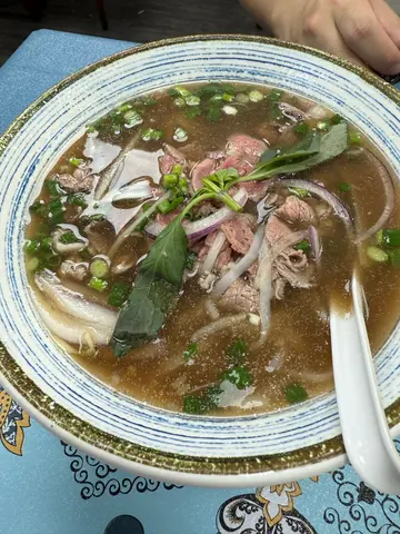 生牛肉汤河