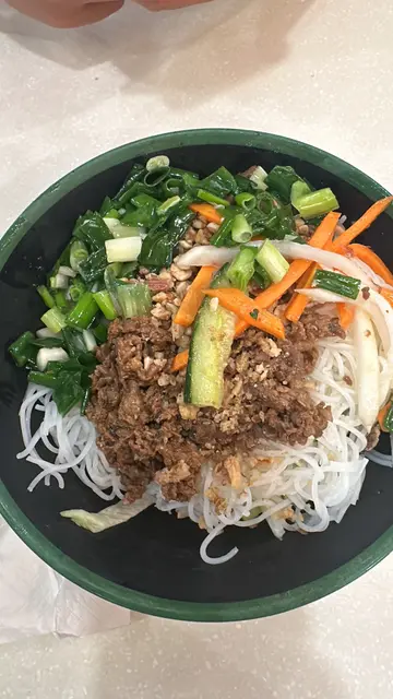 烤猪肉冻檬同葱油猪扒鸡翼饭