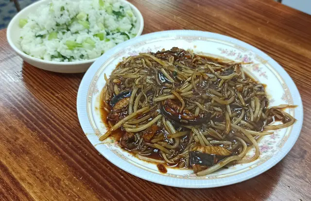 炒鱔糊客飯