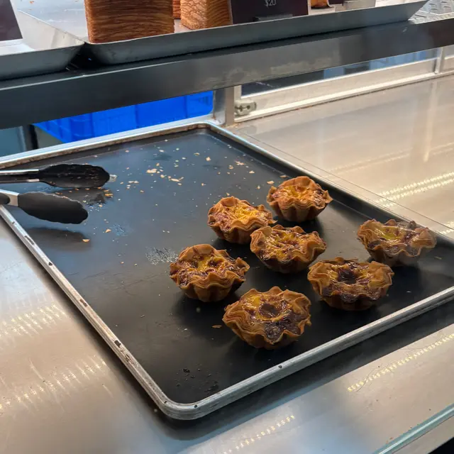 黑朱古力千層蛋撻