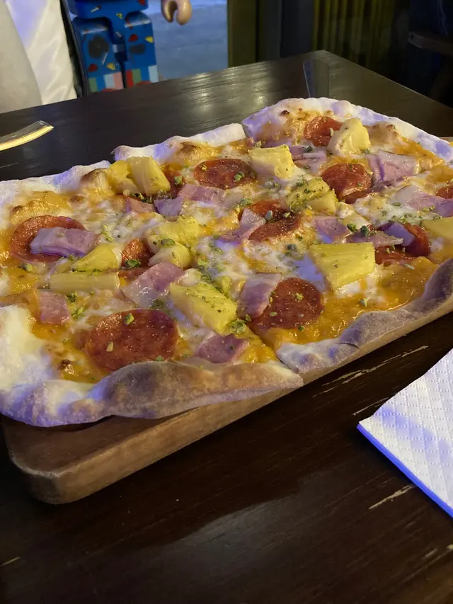 最特別有開心果。不過，唔好太大期望。味道比較普通