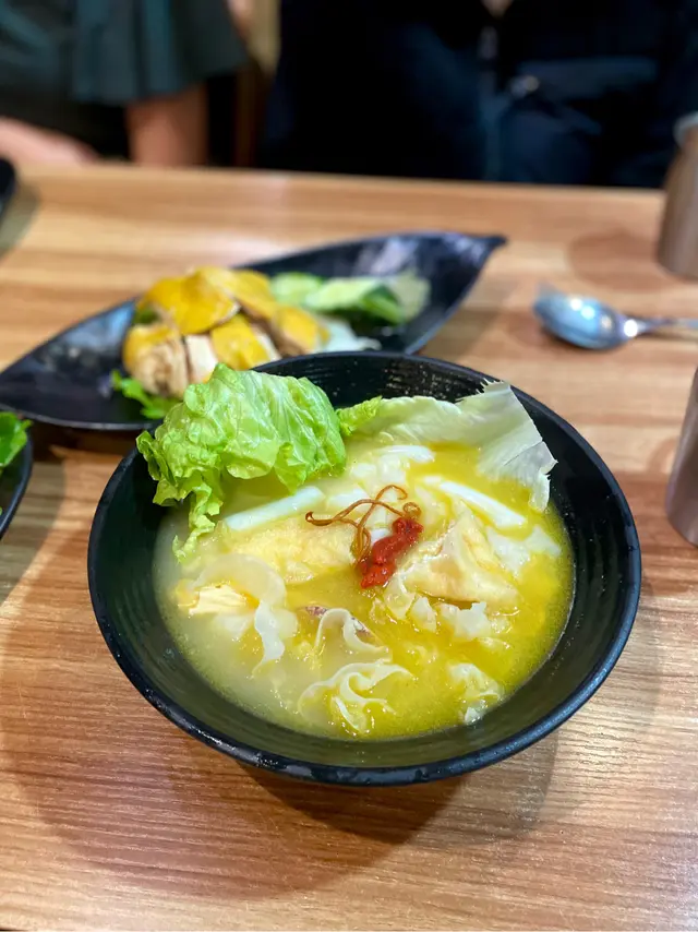 花膠雞湯斑蘭雞粉皮