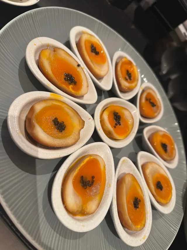 魚子醬海鹽糖心燻蛋