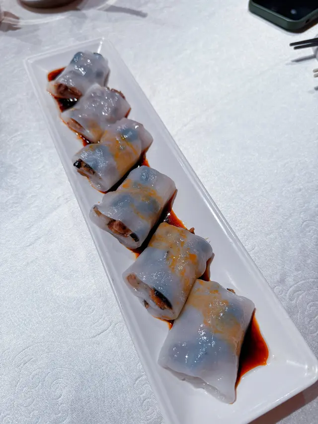 黑松露燒鵝腸粉