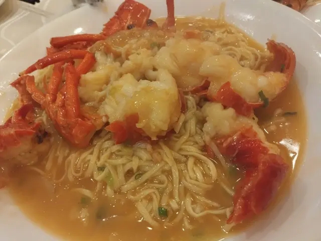 上湯西澳洲龍蝦伊麵