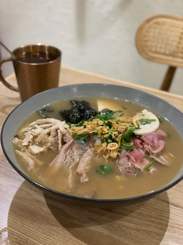 河內特色綜合河粉