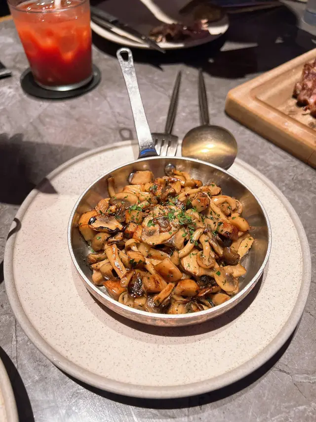 蘑菇🍄🟫好香口,雖然有一點點咸,但好食🤤