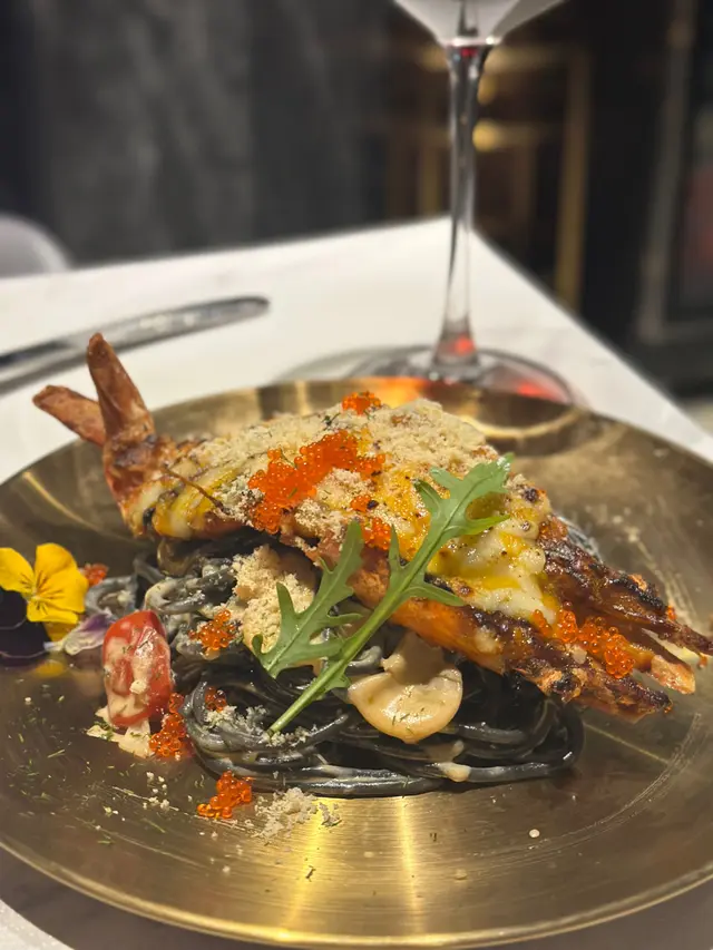 海膽醬焗虎蝦龍蝦汁意粉