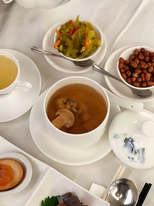 雲南真菌螺頭老雞燉湯