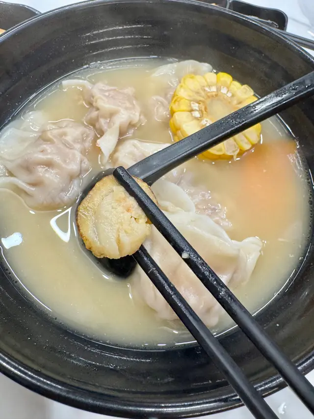 帆立貝蟲草花鮮蝦餃