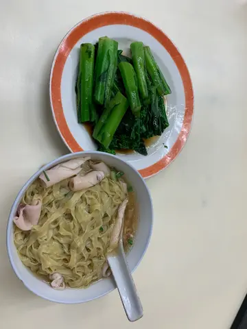 鱿鱼宽面+蔬菜
