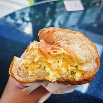 Smoked Salmon & Egg Mayo Croissant