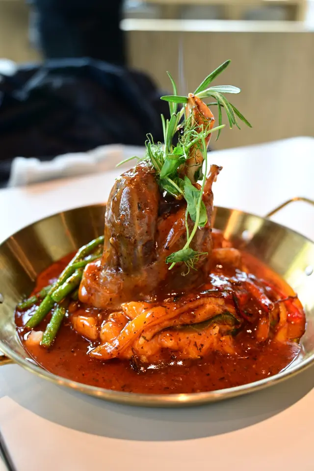 火燒法式露絲瑪莉鐵板羊膝