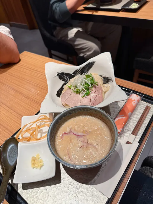 雞白湯沾麵