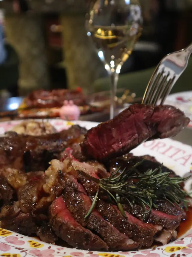 骨肉眼牛扒1.2公斤