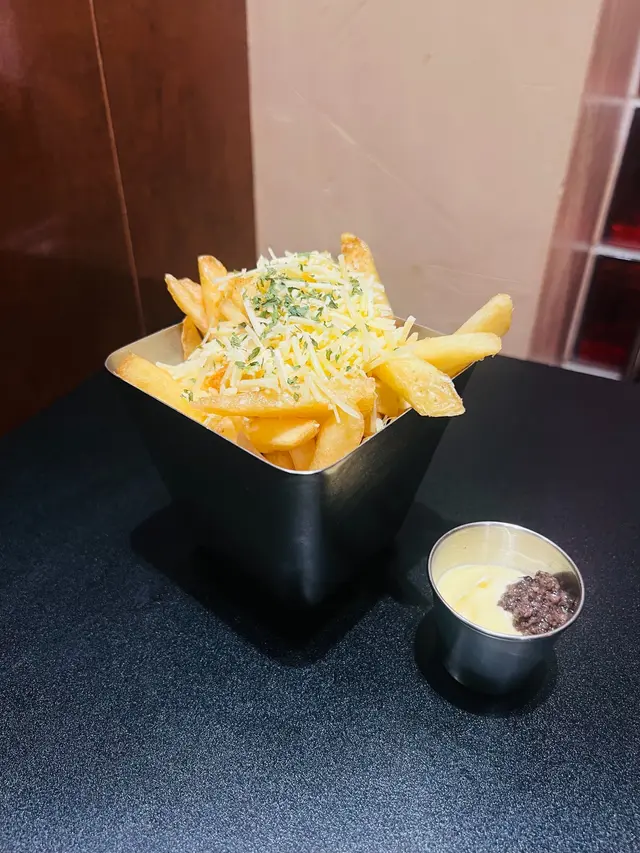 黑松露和帕瑪森起司炸薯條