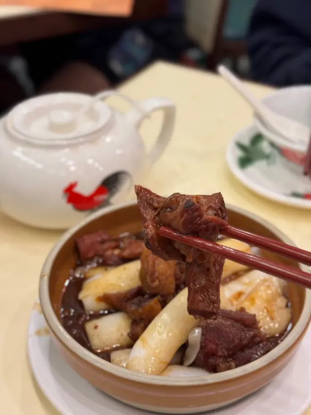 腸粉滑嫩，牛腩鮮嫩入味，醬汁香濃，完美融合，真係好正🤤