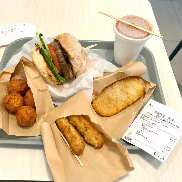冠軍: 煙肉芝士薯波 亞軍:薯餅. 季軍: 炸芝士.
