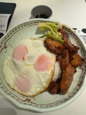 叉烧煎蛋饭