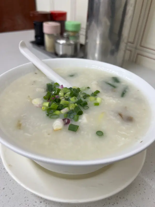 蠔豉豬腰魚腩粥