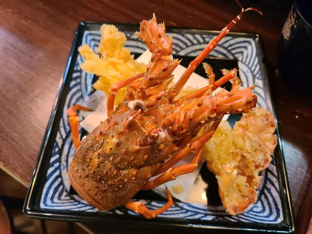 原隻活龍蝦天婦羅