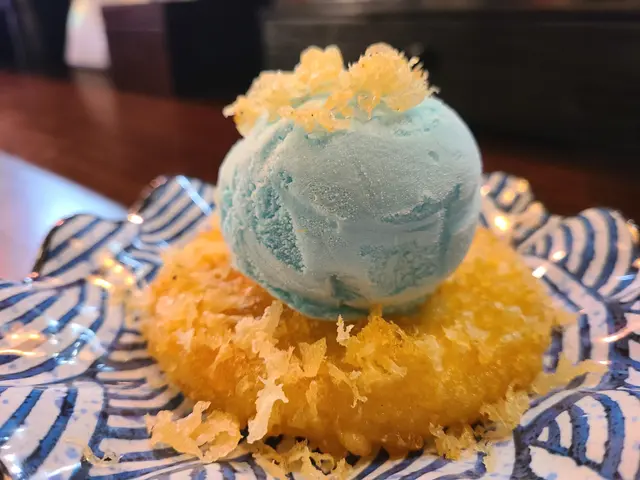 炸菠蘿伴海鹽雪糕