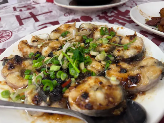 🍽️ 豉汁蒸白鱔 $168
🐟 這道豉汁蒸白鱔肉質鮮嫩肥潤,口感軟糯,並且油脂均勻分布在魚肉的紋理間,帶來豐富的風味!🐟🌿