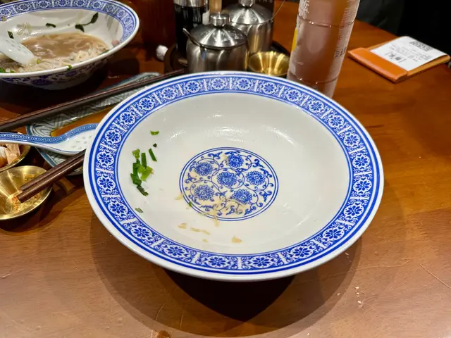 雞白湯底好好味，成碗飲晒😋