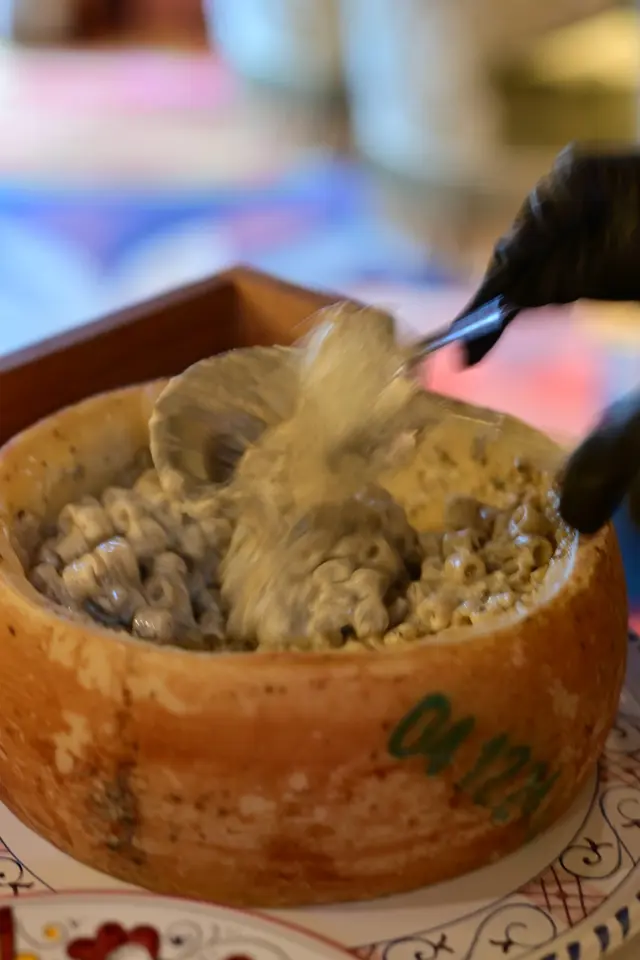 巨輪黑松露芝士意粉