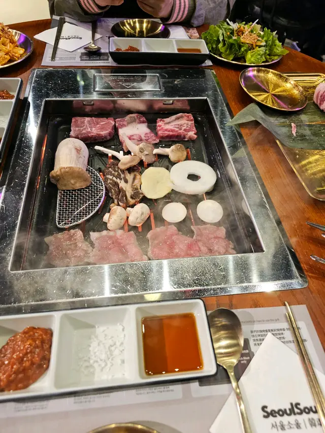 第一盤肉肉加菇