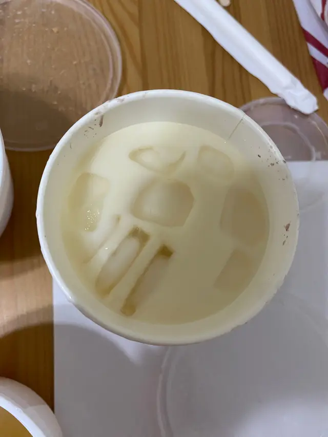 阿姐俾漏咗 #紅豆冰