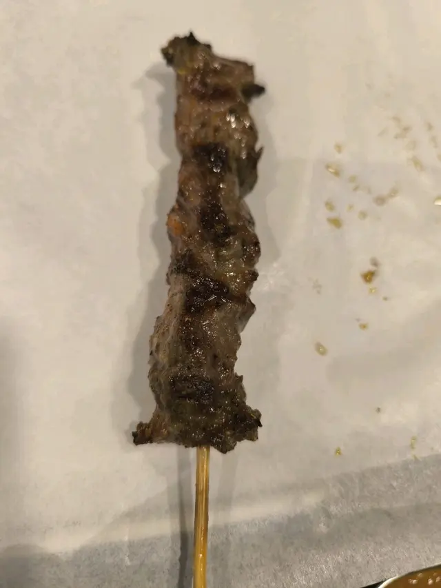 沙田友都知呢頭無咩串燒鋪
隆亨居然有一間
雖然鋪仔細細但係啲位好濶落
嘢食都算多選擇
個人私心推介腸仔
雖然係廚X腸
不過真係燒得好好味調味好好
