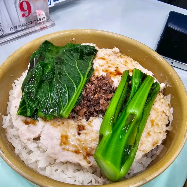 章魚同肉餅無溝埋，肉餅無章魚味。