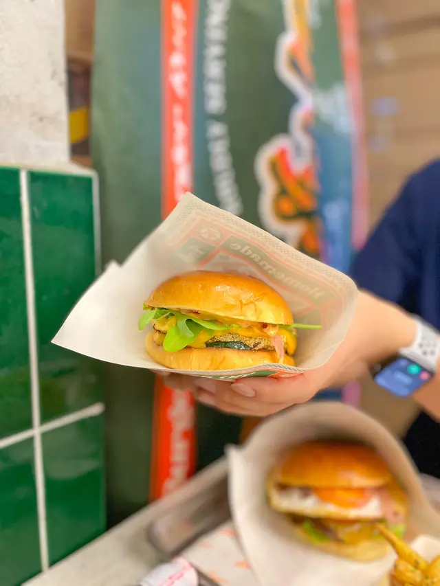 香菇藜麥脆薯餅素漢堡