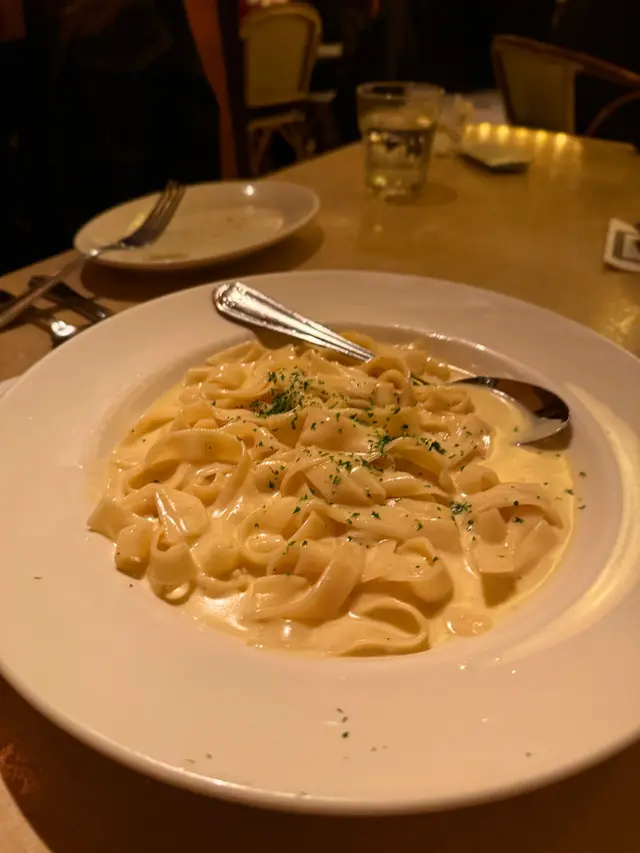 FETTUCCINI ALFREDO