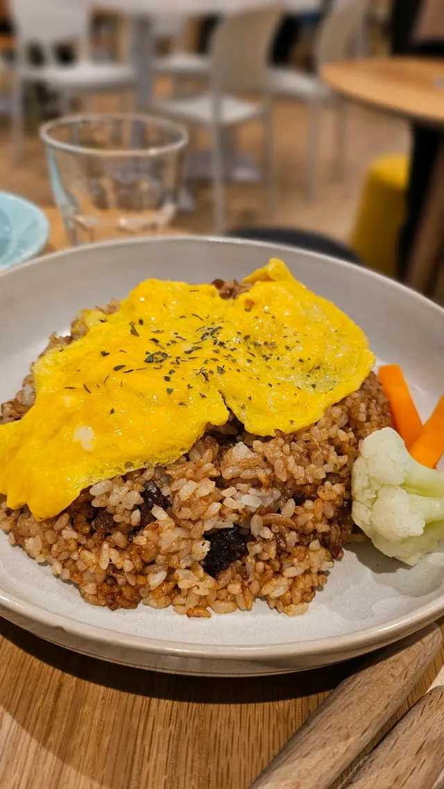巴馬火腿金鉤炒飯 (巴馬火腿、蝦乾、瑤柱)