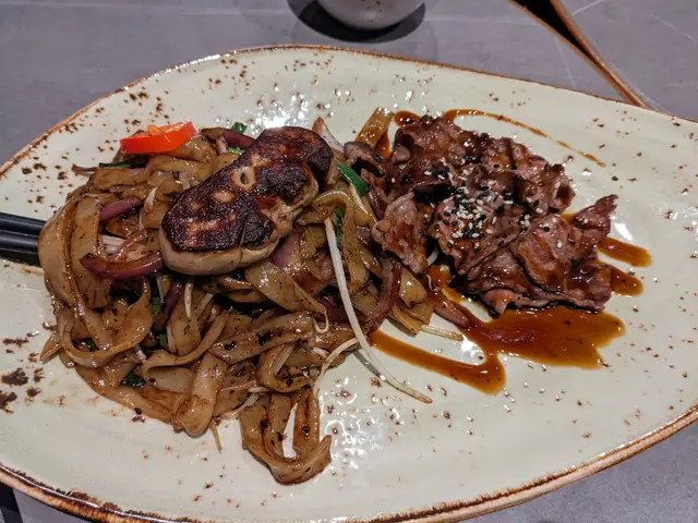黑松露鵝肝牛肉炒河粉