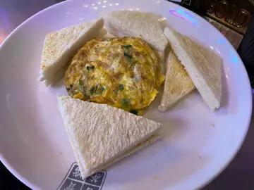 吞拿鱼蛋饼多士