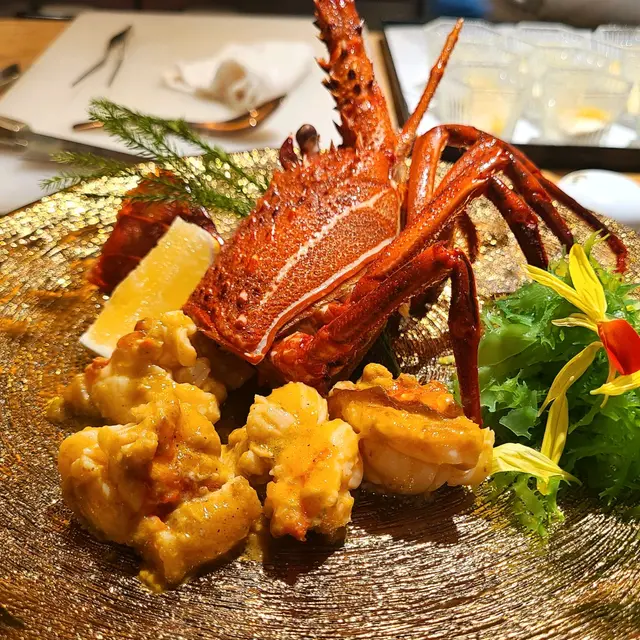 野生生猛澳洲龍蝦