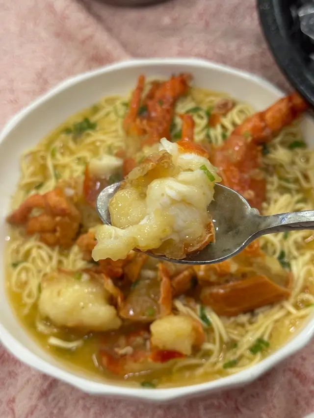 上湯澳洲龍蝦伊麵