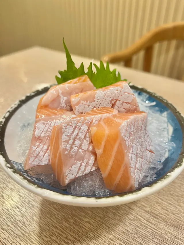 三文魚腩刺身