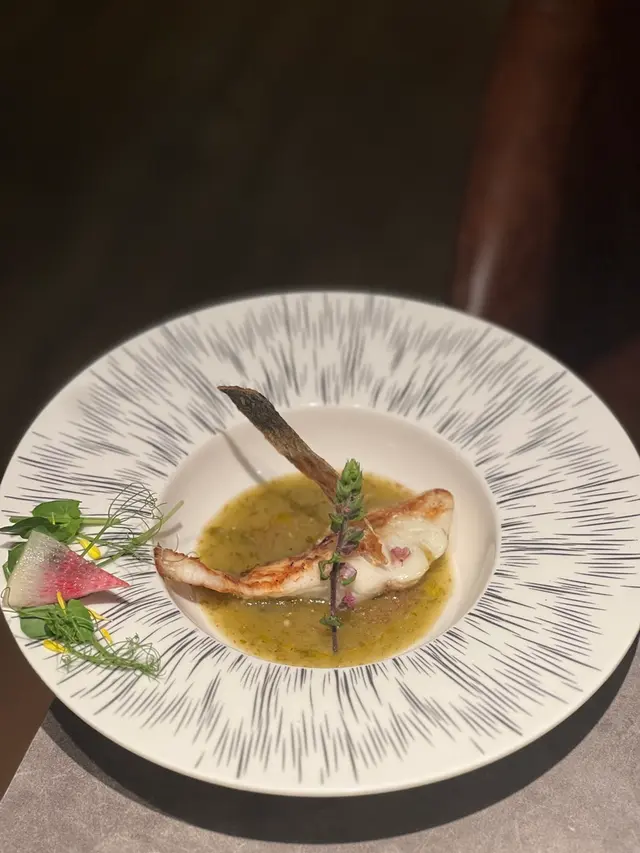 旬燒魚配酸菜汁