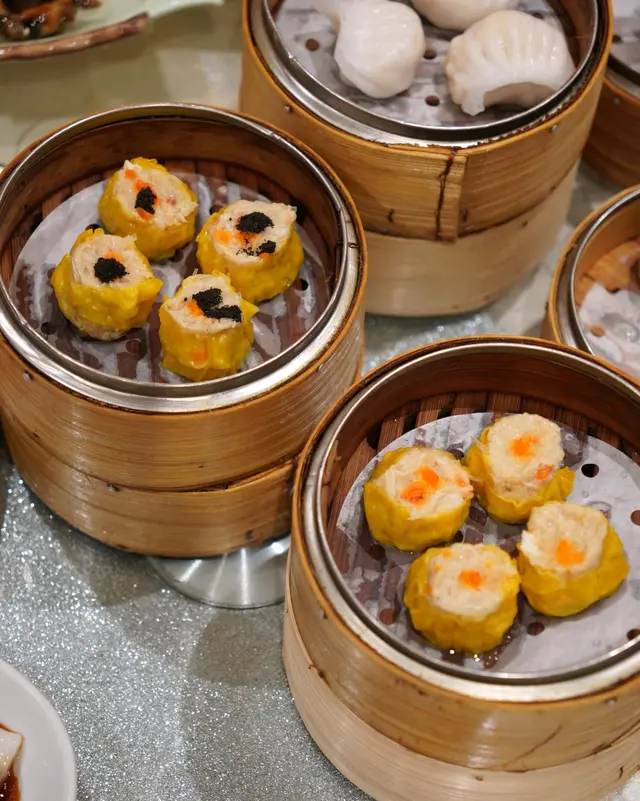 魚翅燒賣，松露燒賣