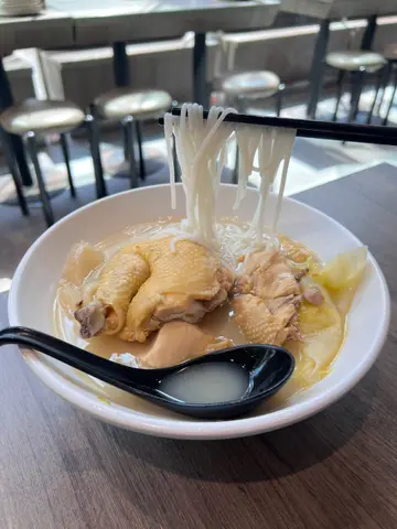 招牌花胶鸡米线
