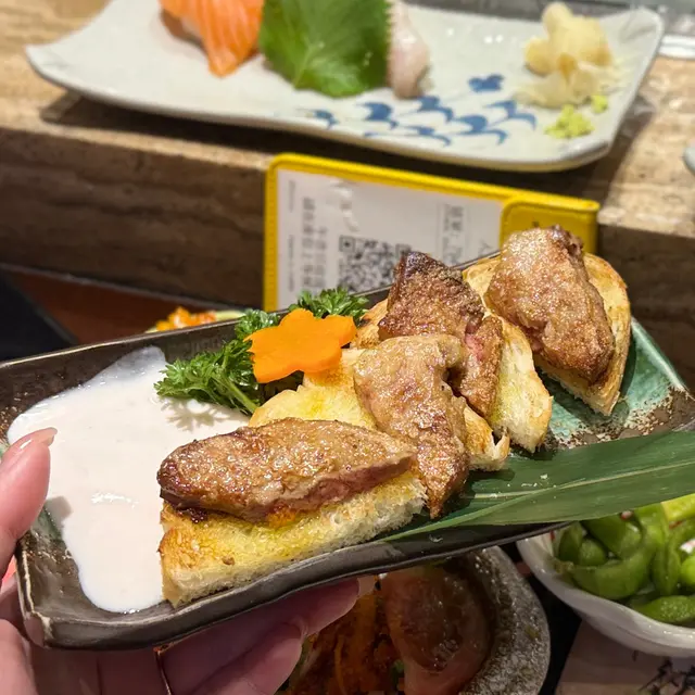 (餐)士多啤梨汁配鵝乾多士