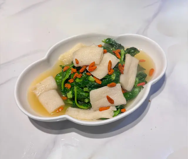 上湯杞子竹笙浸豆苗