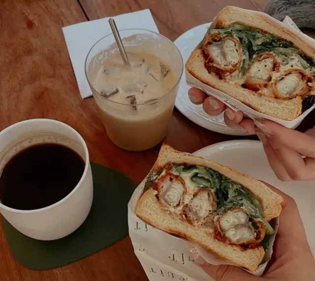 環境老實講,都麻麻哋,得幾張枱。。。