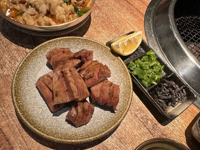 已燒熟後手切牛舌(半條)