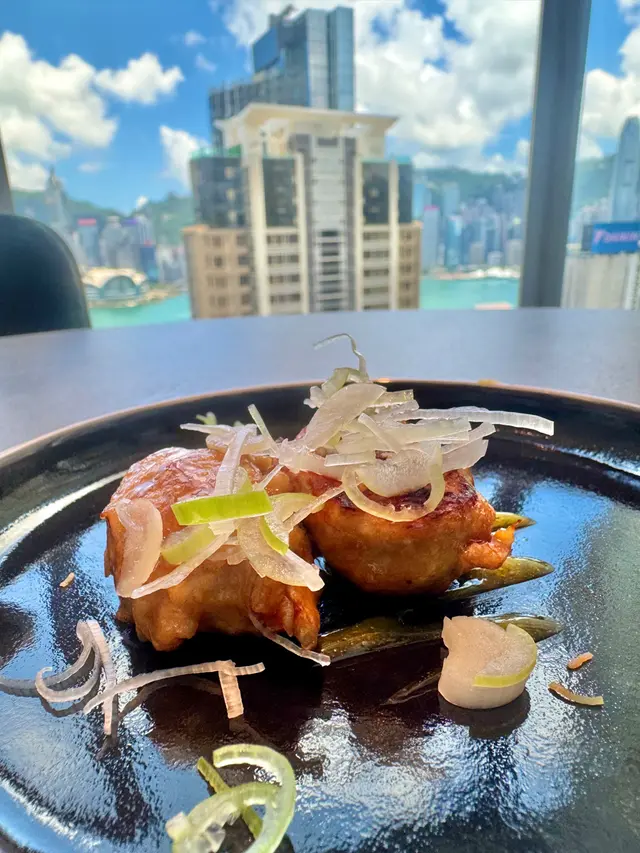 免治雞肉配松露醬